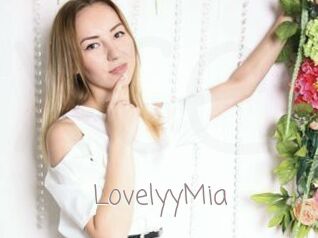 LovelyyMia