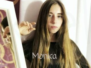 Monica_